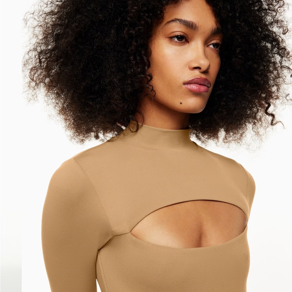 Aritzia Babaton Varo Long Sleeve Seamless Bodysuit Size M - Picture 4 of 10